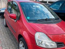 Rot Gebraucht 2010 Renault Modus Dynamique Van / Kleinbus | 2.850 € (Fairer Preis)