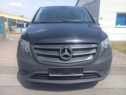 Schwarz Gebraucht 2021 Mercedes Vito Van / Kleinbus | 14.280 € (Fairer Preis)