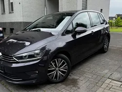 Grau Gebraucht 2016 VW Golf Sportsvan Allstar Van / Kleinbus | 11.790 € (Fairer Preis)