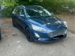 Blau Gebraucht 2018 Ford Focus Kombi | 11.000 € (Teuer)