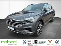 Grau Gebraucht 2021 VW Touareg Elegance SUV | 45.880 € (Guter Preis)