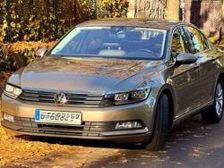 Gold Gebraucht 2016 VW Passat Comfortline Limousine | 16.900 € (Guter Preis)