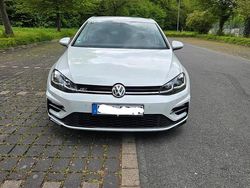 Weiß Gebraucht 2018 VW Golf VII Highline Limousine | 15.999 € (Fairer Preis)