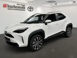 Super white 2 Neu 2024 Toyota Yaris Cross Team SUV | 31.250 € (Fairer Preis)