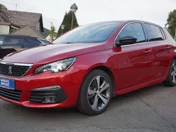 Rot Gebraucht 2020 Peugeot 308 Allure Limousine | 13.690 € (Etwas zu teuer)