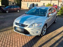 Silber Gebraucht 2011 Ford Mondeo Titanium Kombi | 5.500 € (Fairer Preis)