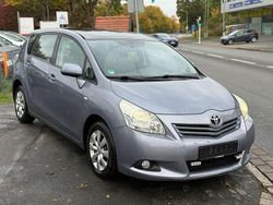 Blau Gebraucht 2009 Toyota Verso Executive Van / Kleinbus | 4.900 € (Fairer Preis)