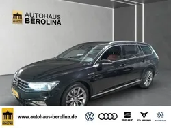 Deep black perleffekt Gebraucht 2020 VW Passat Elegance Kombi | 29.888 € (Etwas zu teuer)