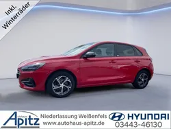 Rot Gebraucht 2021 Hyundai i30 Intro Edition Limousine | 17.990 € (Etwas zu teuer)