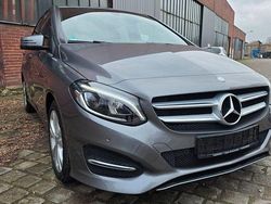 Grau Gebraucht 2016 Mercedes B180 Urban Van / Kleinbus | 11.600 € (Guter Preis)