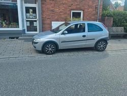 Grau Gebraucht 2001 Opel Corsa Kleinwagen | 2.300 € (Guter Preis)