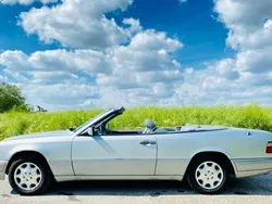 Silber metallic Gebraucht 1995 Mercedes E320 Cabrio | 24.800 €