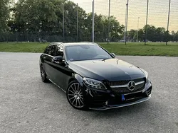 Schwarz Gebraucht 2020 Mercedes C220 AMG Kombi | 27.999 € (Fairer Preis)