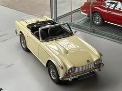 Gelb Gebraucht 1967 Triumph TR5 Cabrio | 59.800 €