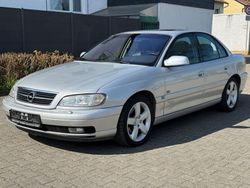 Silber Gebraucht 2002 Opel Omega Design Edition Limousine | 2.598 € (Etwas zu teuer)
