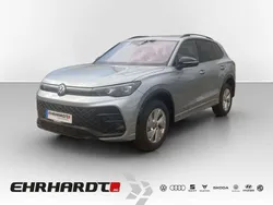 Silber Gebraucht 2024 VW Tiguan R-line SUV | 50.490 € (Etwas zu teuer)