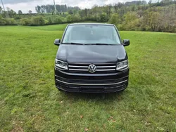 Schwarz Gebraucht 2015 VW T6 Highline Van | 36.200 € (Fairer Preis)