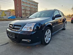 Schwarz Gebraucht 2003 Opel Signum Kombi | 990 € (Superpreis)