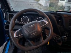 Blau Gebraucht 2021 Iveco Daily Limousine | 25.000 € (Superpreis)