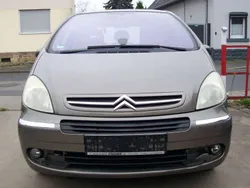Braun Gebraucht 2008 Citroën Xsara Picasso Exclusive Van / Kleinbus | 2.999 € (Teuer)