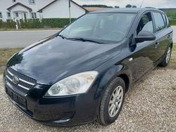 Schwarz Gebraucht 2008 Kia Ceed LX Limousine | 2.455 € (Guter Preis)
