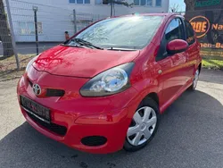 Rot Gebraucht 2009 Toyota Aygo Cool Kleinwagen | 1.990 € (Guter Preis)
