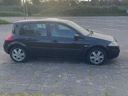 Schwarz Gebraucht 2004 Renault Mégane II Limousine | 2.200 € (Etwas zu teuer)