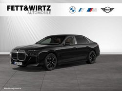 Saphirschwarz metallic Gebraucht 2024 BMW i7 M Sport Limousine | 80.500 € (Fairer Preis)