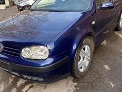 Blau Gebraucht 2002 VW Golf IV Basis Kombi | 2.190 € (Fairer Preis)