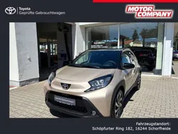 Beige Gebraucht 2025 Toyota Aygo Kleinwagen | 18.400 € (Etwas zu teuer)
