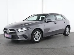 Mountaingrau Gebraucht 2020 Mercedes A180 Limousine | 21.286 € (Fairer Preis)