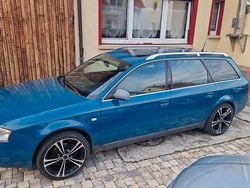 Blau Gebraucht 1999 Audi A6 Kombi | 1.590 €