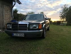Grün Gebraucht 1987 Mercedes 300 SE Limousine | 9.889 €