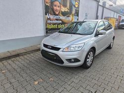 Grau Gebraucht 2008 Ford Focus Limousine | 2.000 € (Fairer Preis)