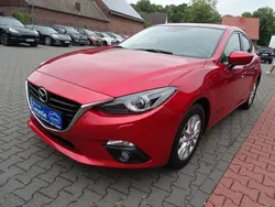 Rot Gebraucht 2016 Mazda 3 Center-Line Limousine | 15.980 € (Etwas zu teuer)