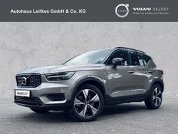 Silber (metallic) Gebraucht 2022 Volvo XC40 R-Design SUV | 34.900 € (Fairer Preis)
