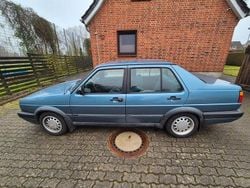 Blau Gebraucht 1990 VW Jetta Limousine | 6.250 €