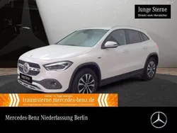 Weiß Gebraucht 2021 Mercedes GLA250 Style SUV | 29.990 € (Guter Preis)