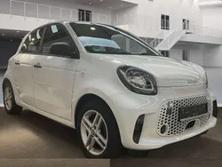 Weiß Gebraucht 2022 Smart ForFour Electric Drive Kleinwagen | 10.500 € (Fairer Preis)