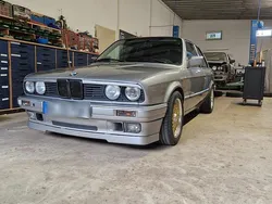 Silber Gebraucht 1988 BMW 318 Coupé | 11.899 €