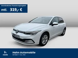 Oryxweiß perlmutteffekt Gebraucht 2023 VW Golf VIII Life Limousine | 25.380 € (Guter Preis)
