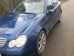 Violet Gebraucht 2002 Mercedes 200 Coupé | 777 €