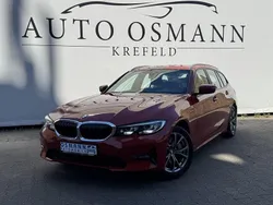 Rot Gebraucht 2021 BMW 330e Advantage Kombi | 23.920 € (Fairer Preis)