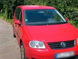 Rot Gebraucht 2004 VW Touran Basis Van / Kleinbus | 700 € (Superpreis)