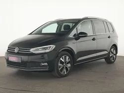 Deep black Gebraucht 2022 VW Touran Highline Van / Kleinbus | 28.955 € (Fairer Preis)
