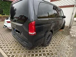 Grau Gebraucht 2023 Mercedes V300 Edition Van / Kleinbus | 55.000 € (Superpreis)