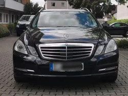 Schwarz Gebraucht 2013 Mercedes E250 Kombi | 10.999 €