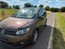 Braun Gebraucht 2011 VW Touran Cross Van / Kleinbus | 8.500 € (Etwas zu teuer)