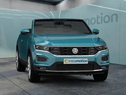 Blau Gebraucht 2024 VW T-Roc Cabriolet Style Cabrio | 33.640 € (Guter Preis)