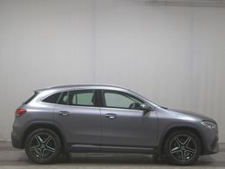 Grau Gebraucht 2023 Mercedes GLA220 AMG line SUV | 25.980 € (Superpreis)